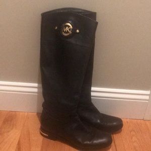 MK black leather boots